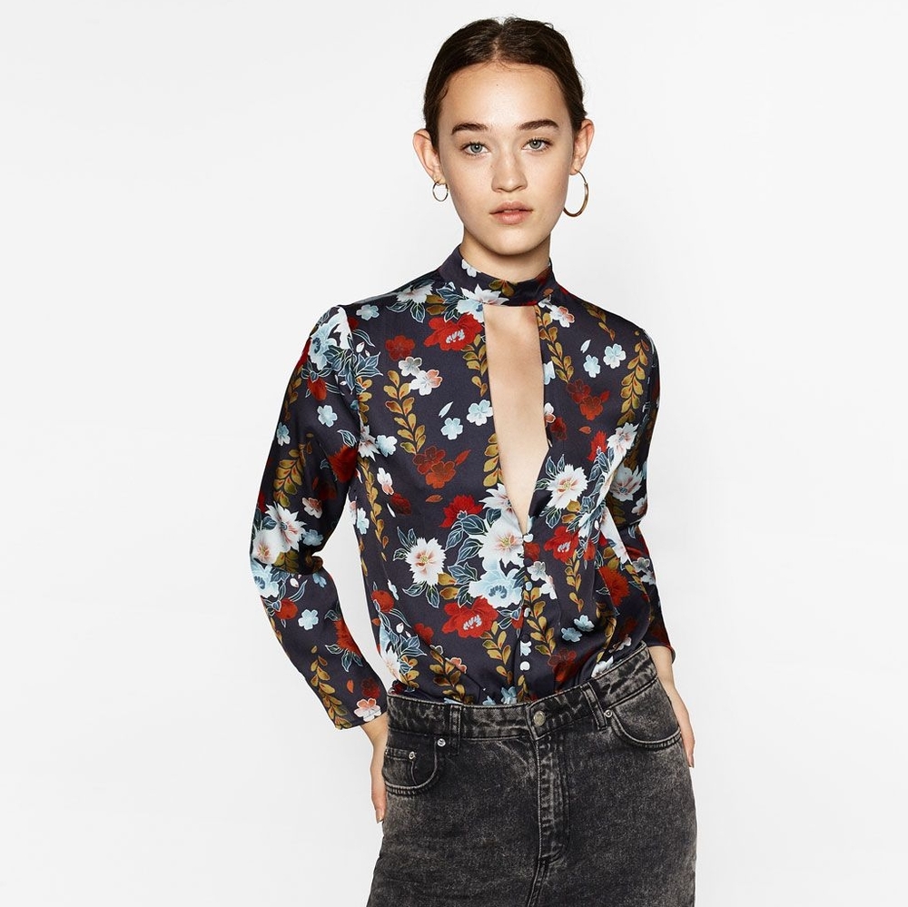 Zara 🧿 Navy Floral bodysuit blouse w/ buttons